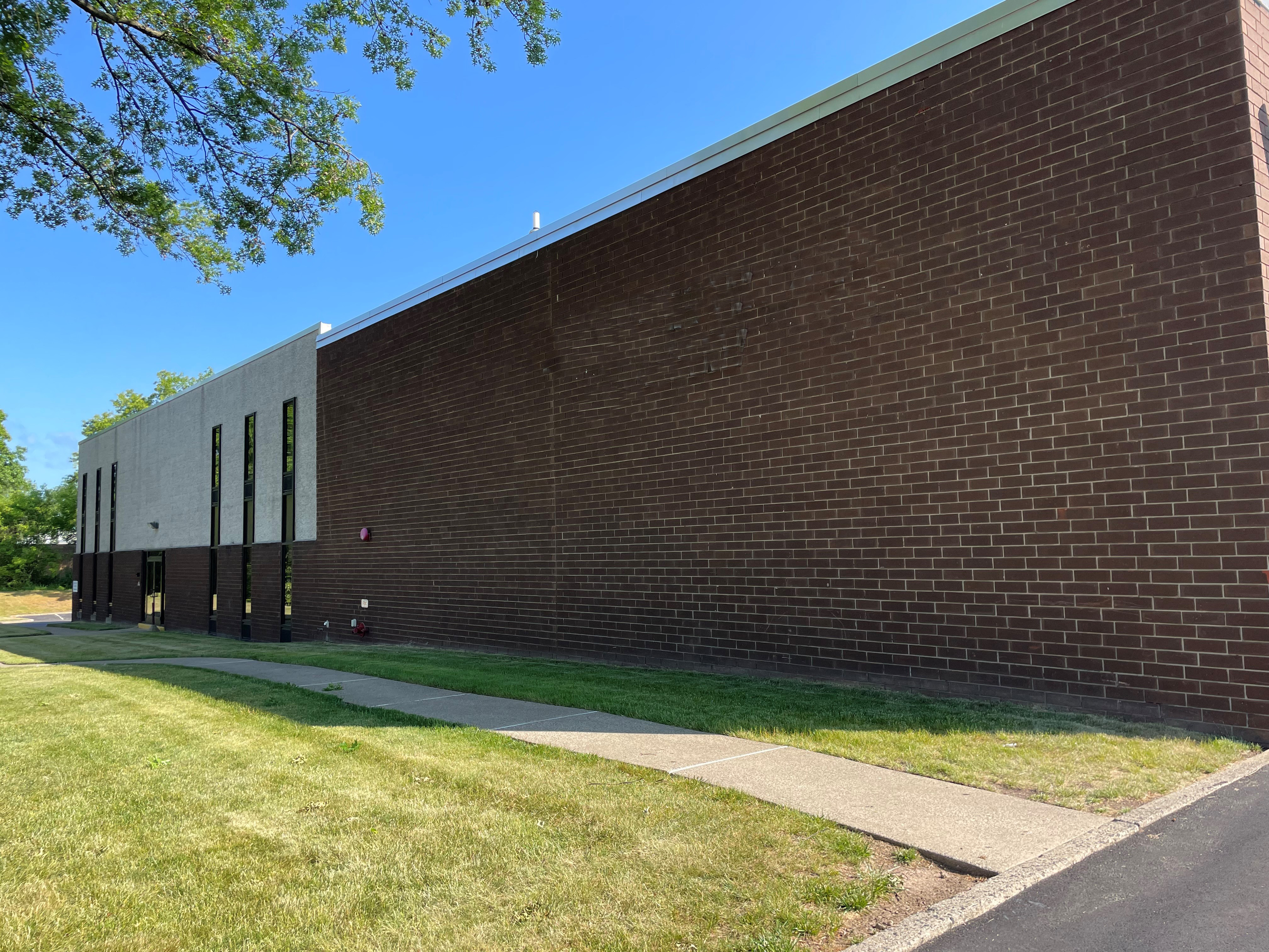 9 Patton Dr, West Caldwell, NJ 07006