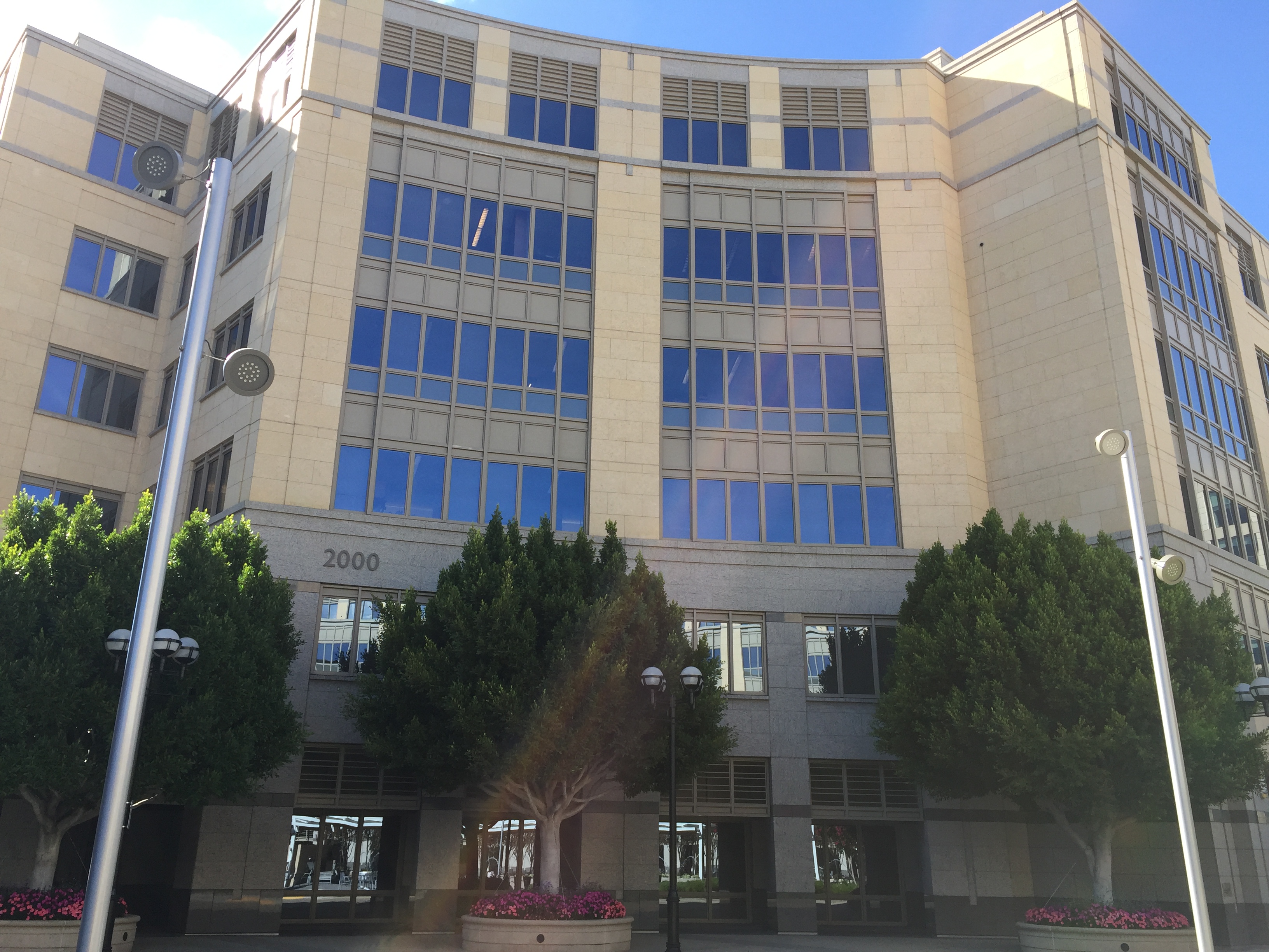 2000 University Ave, East Palo Alto, CA 94303