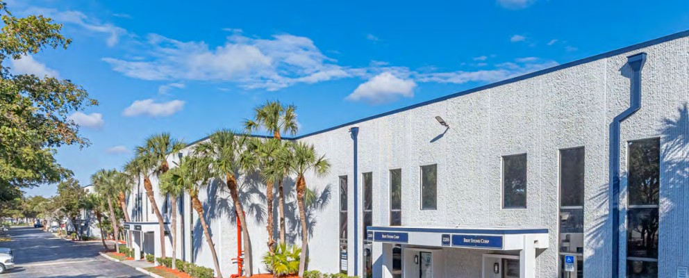 Powerline Park — Lease in Pompano Beach, FL, photo 1 of 4