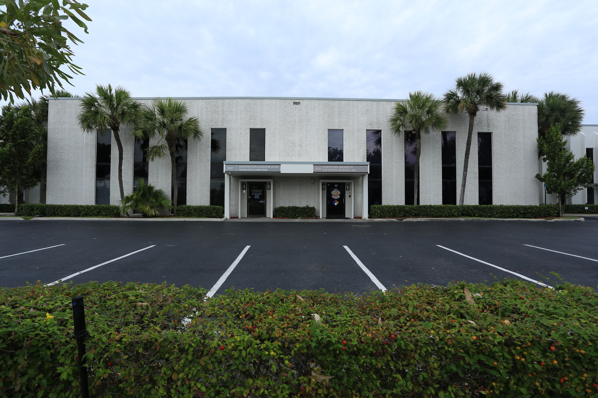 Equus Powerline Park - Bldg 5 — Lease in Pompano Beach, FL, photo 1 of 4