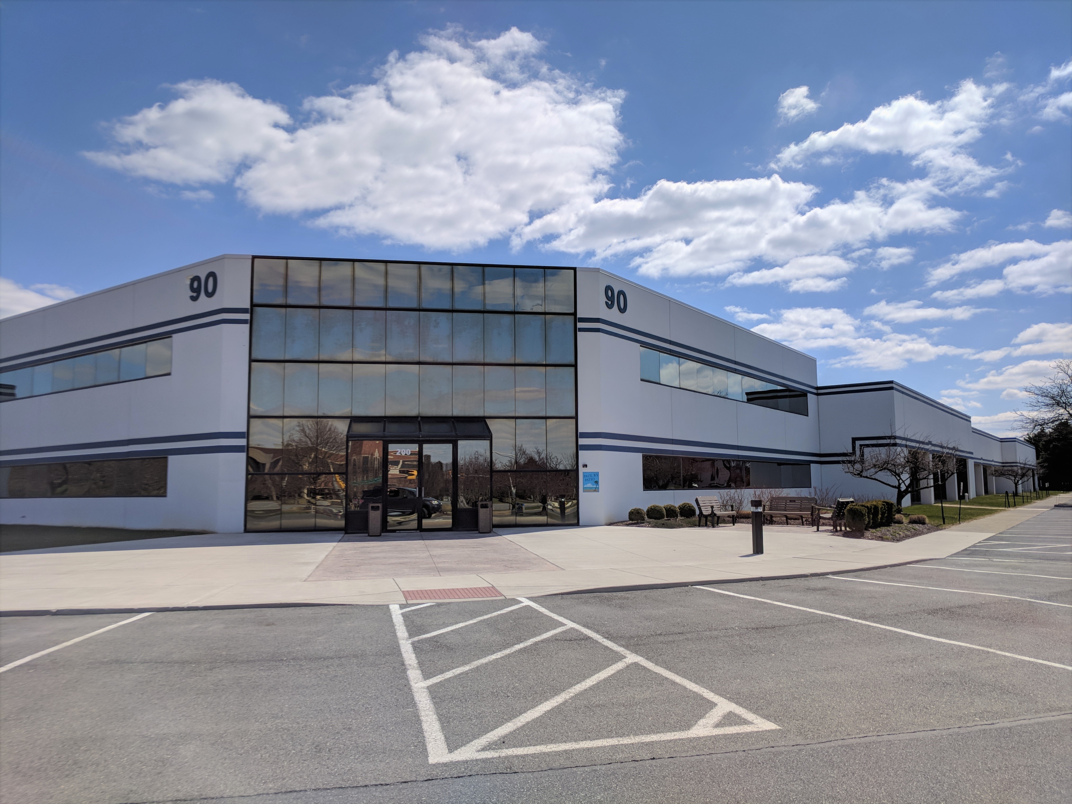 90 S Commerce Way — Lease in Bethlehem, PA, photo 1 of 8