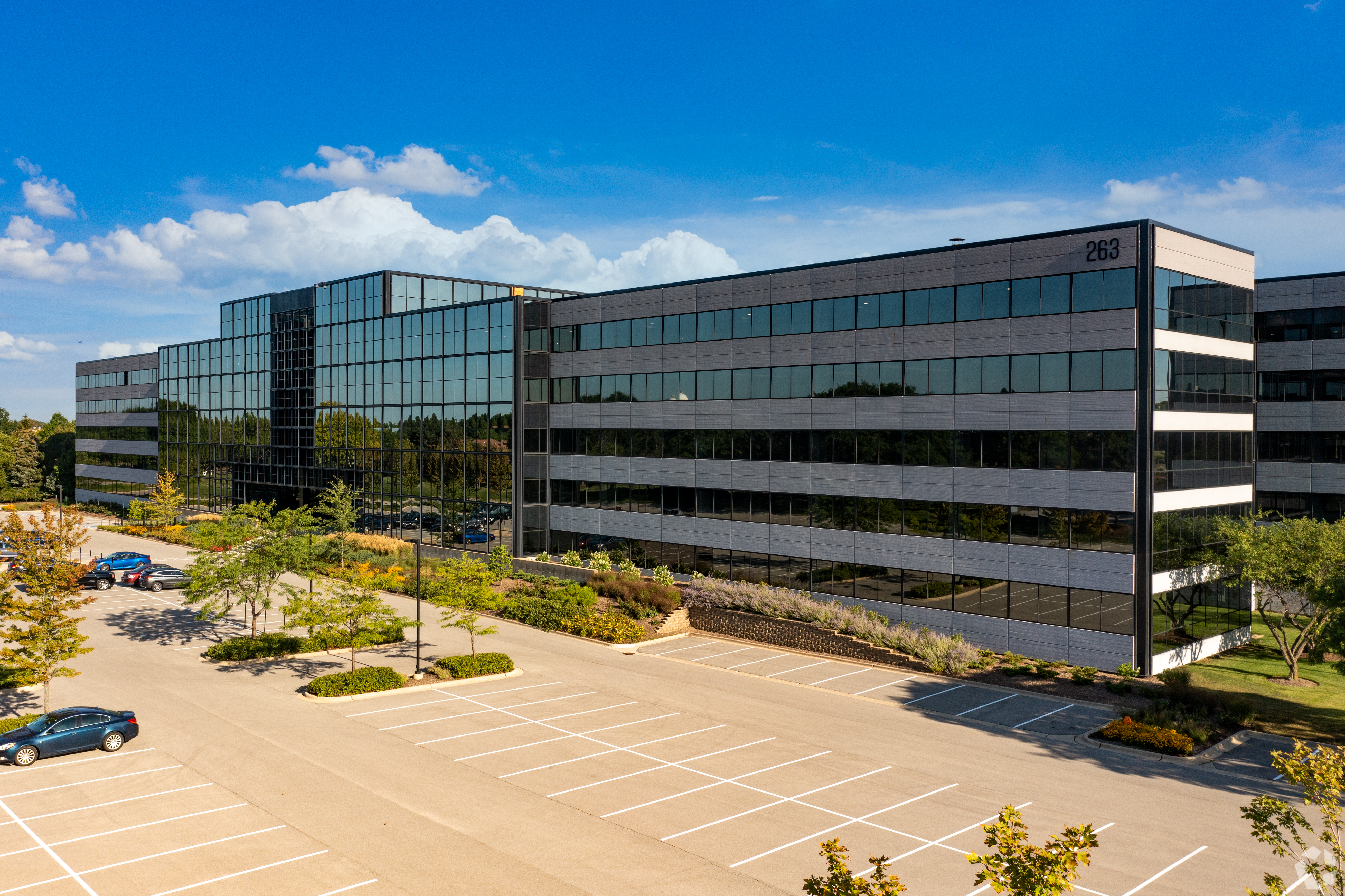 The Shuman — Lease in Naperville, IL, photo 2 of 8