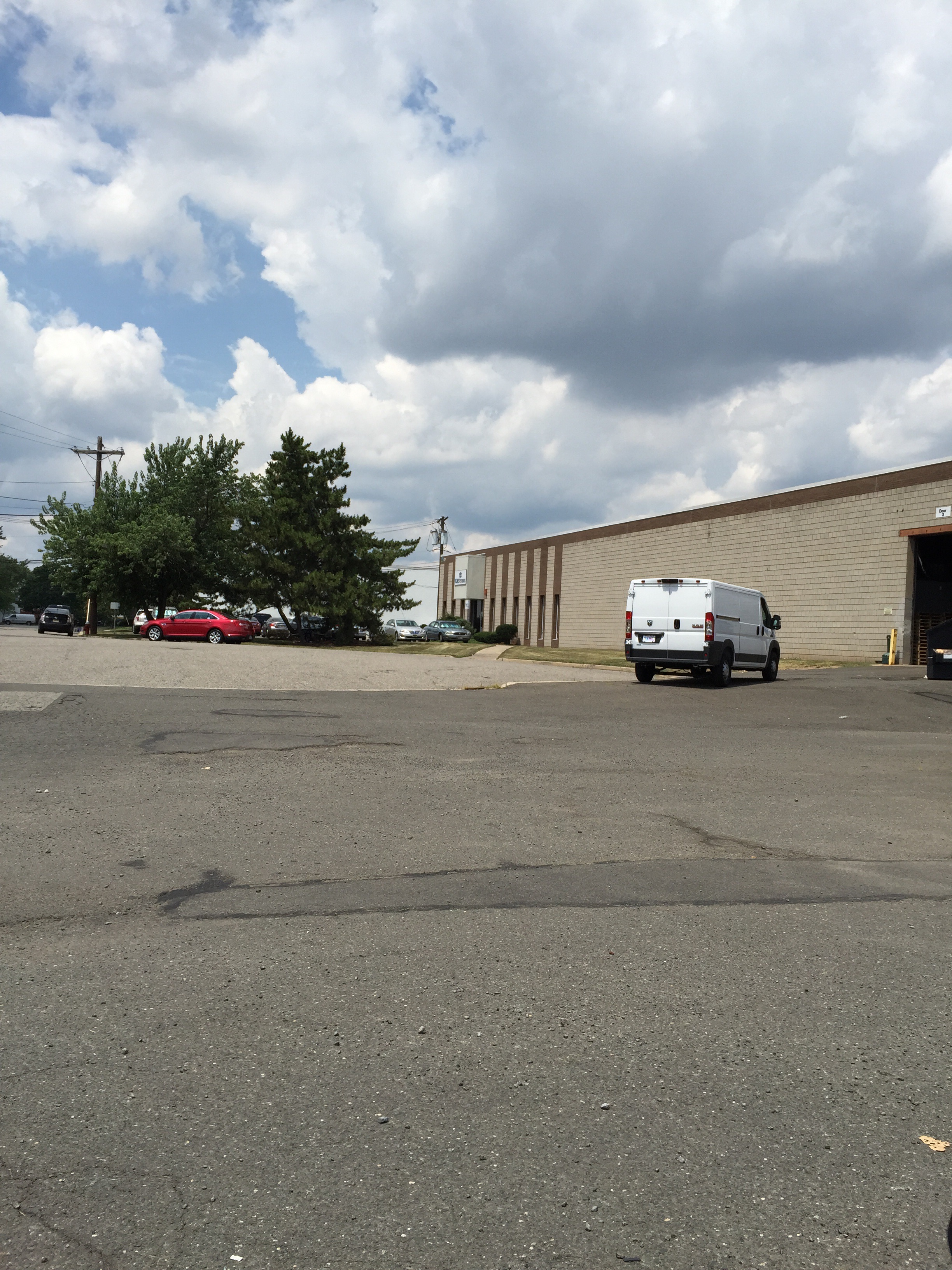120 Asia Pl — Lease in Carlstadt, NJ, photo 2 of 8