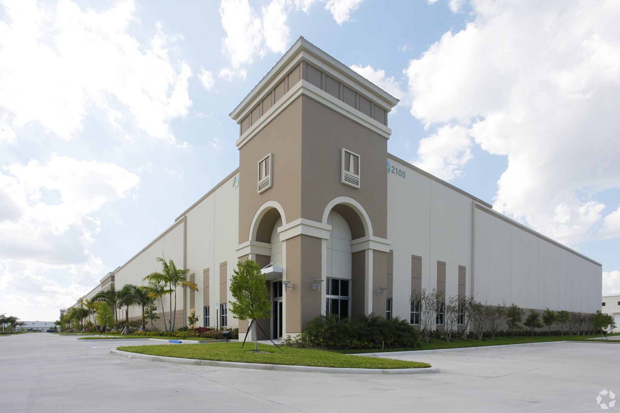 Prologis Beacon Lakes - Bldg 23 — Lease in Miami, FL, photo 1 of 8