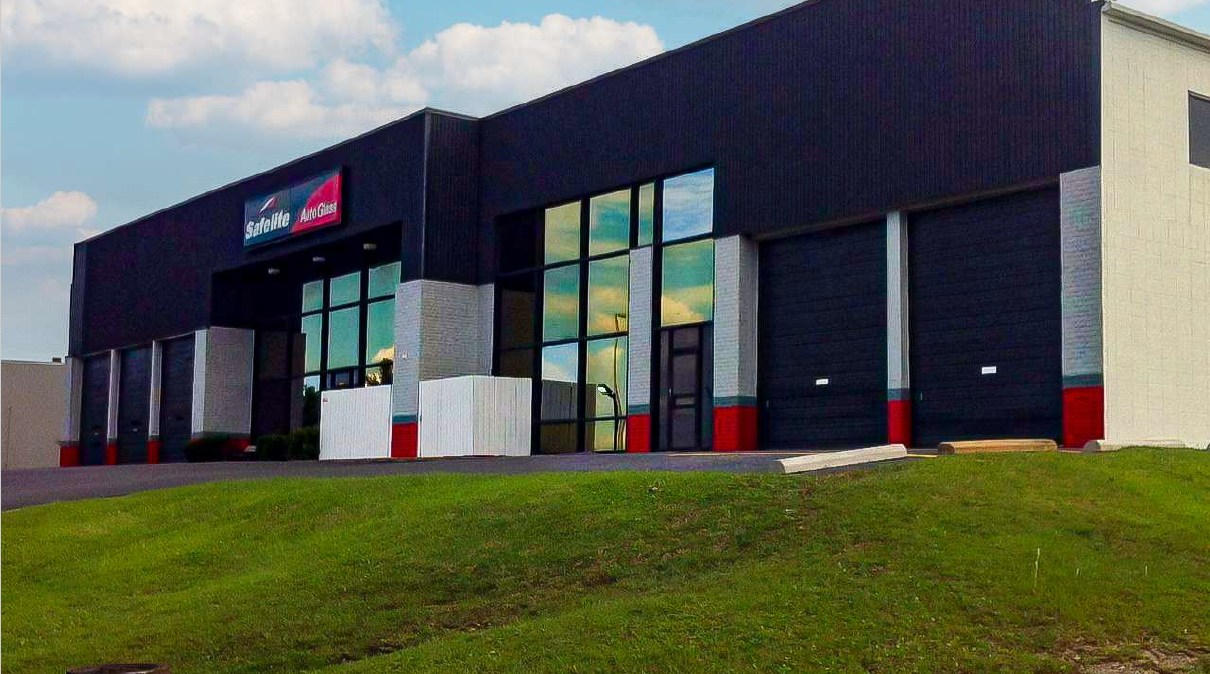 Automotive/Service Facility — Lease in Mobile, AL, photo 1 of 4