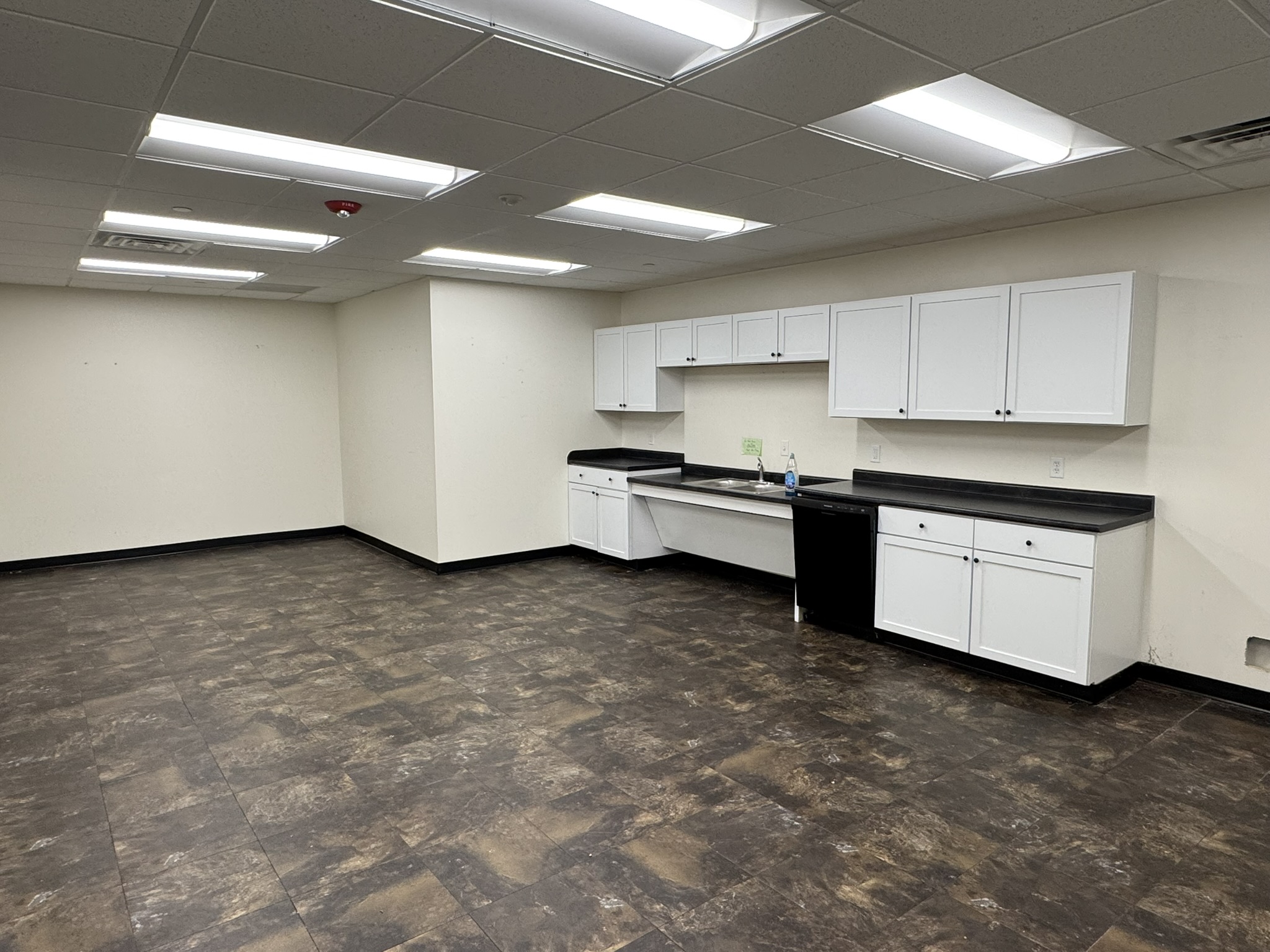 211 SW Walnut St — Lease in Ankeny, IA, photo 6 of 8