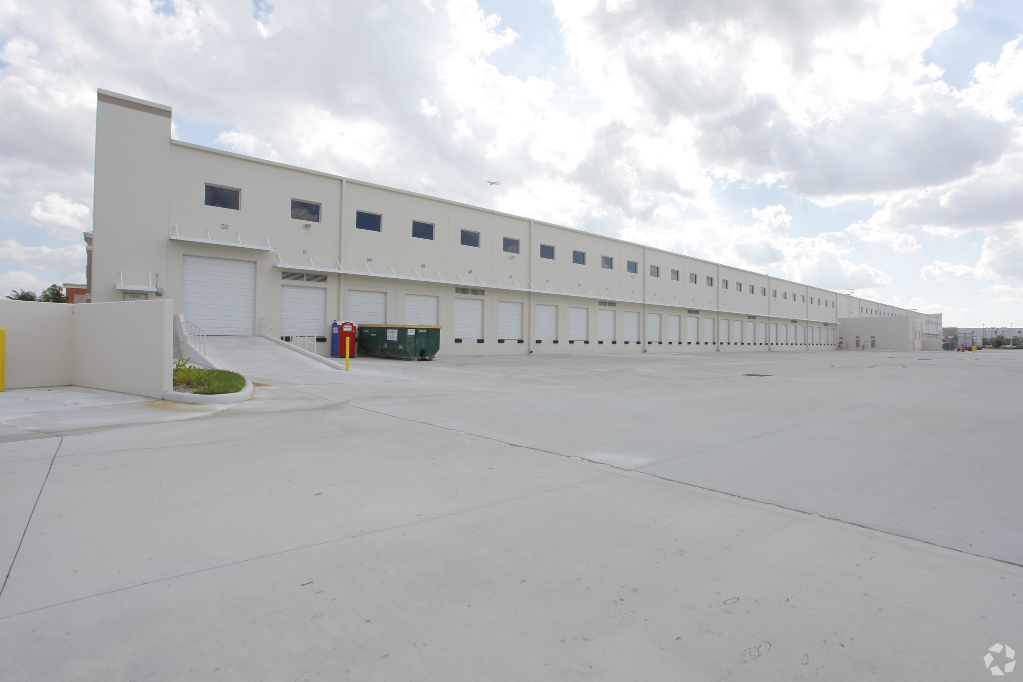 Prologis Beacon Lakes - Bldg 23 — Lease in Miami, FL, photo 2 of 8