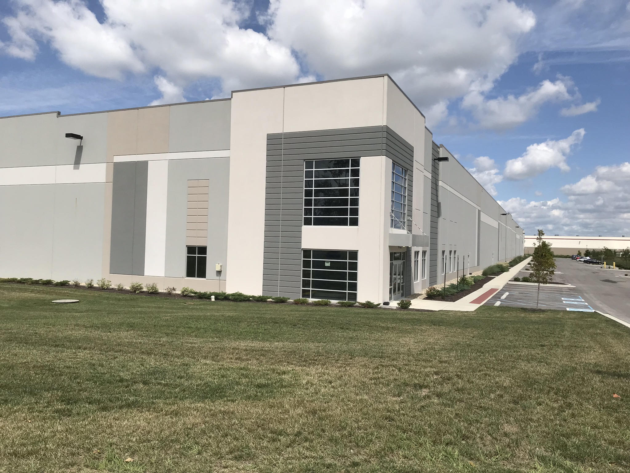 Greenwood Commerce Center — Lease in Greenwood, IN, photo 1 of 8
