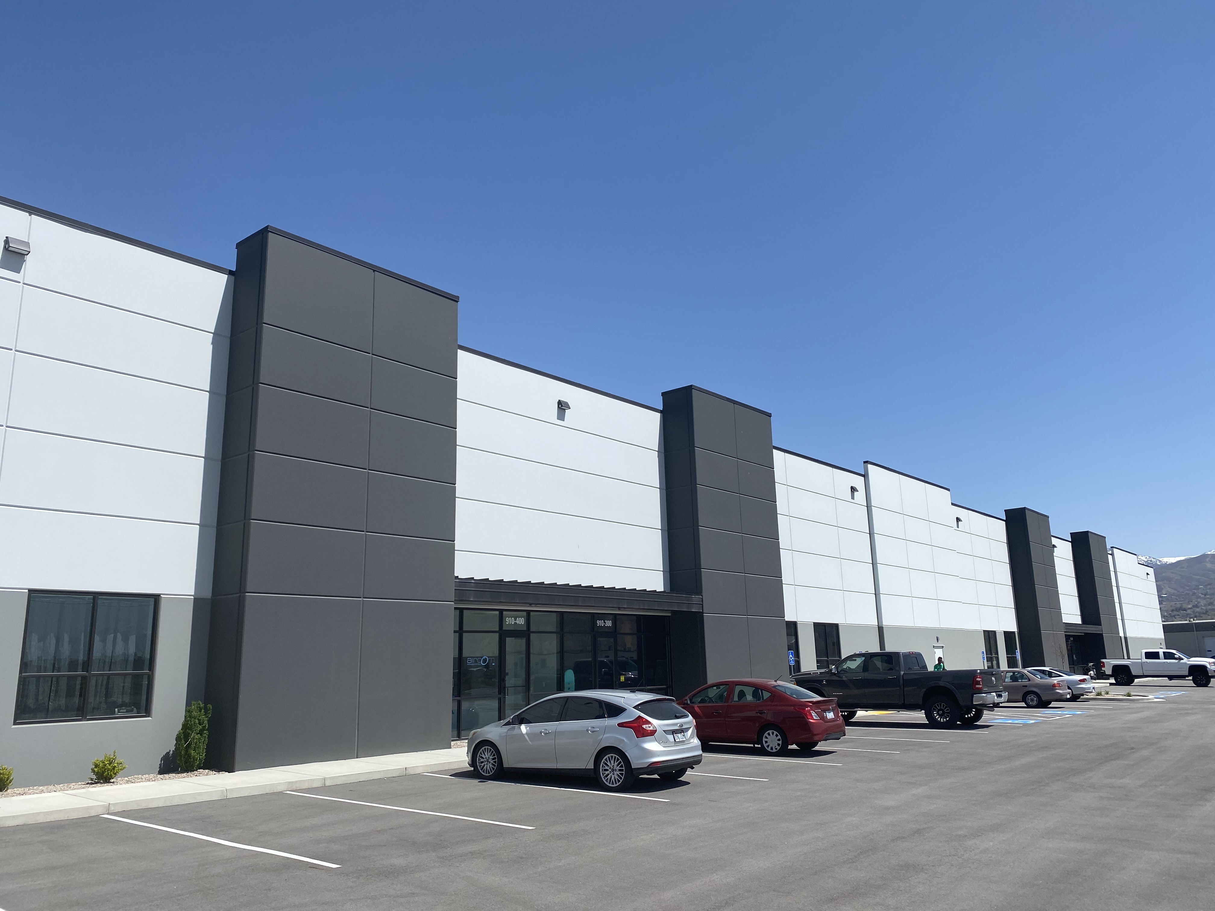 910 W Center St — Lease in North Salt Lake, UT, photo 5 of 8