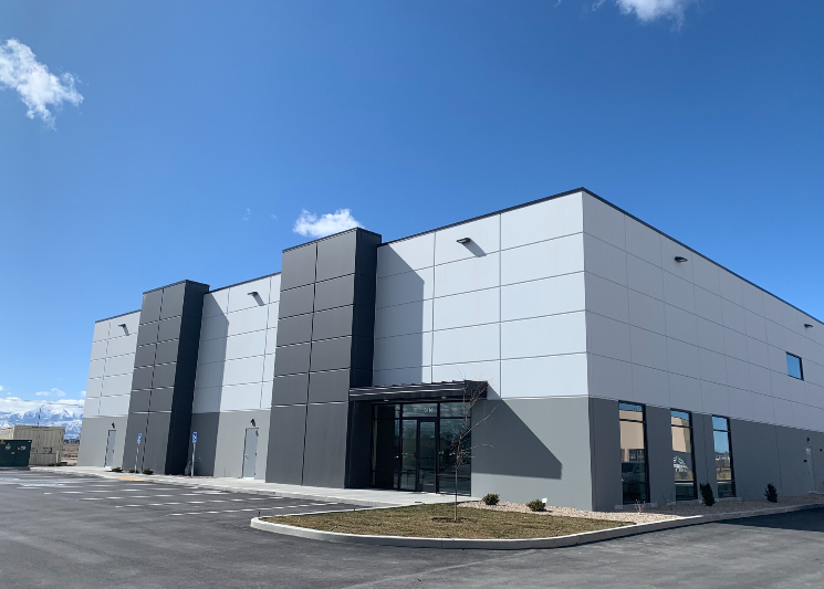 910 W Center St — Lease in North Salt Lake, UT, photo 2 of 8