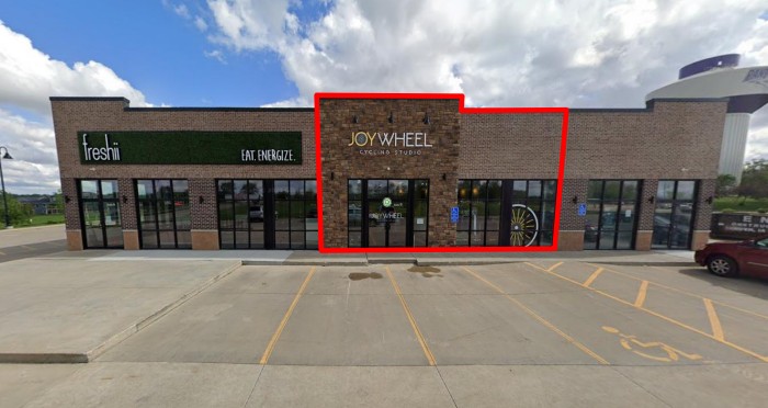 4505 Algonquin Dr, Cedar Falls, IA 50613