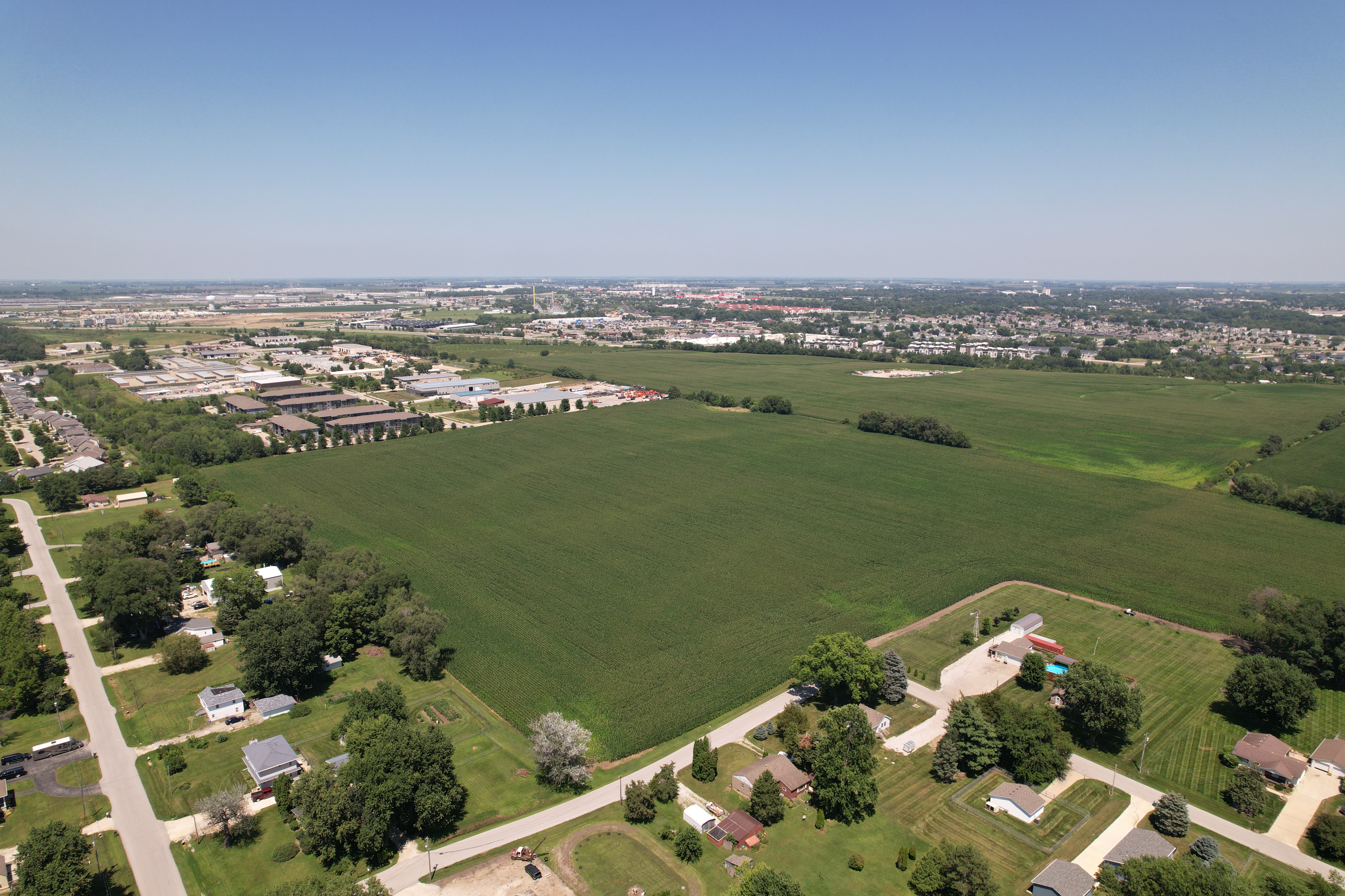 4216 E 55th St — Sale in Des Moines, IA, photo 2 of 8