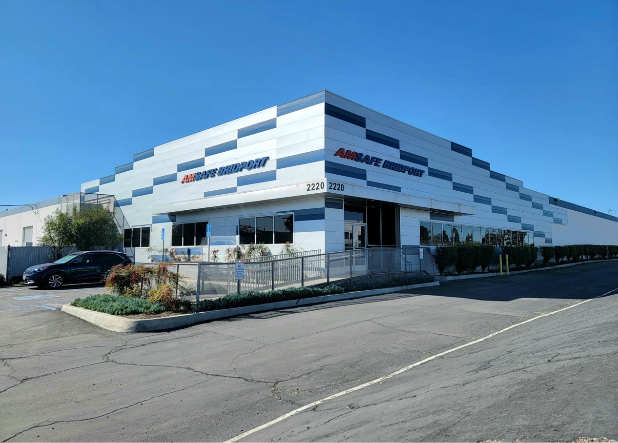 2220 E Cerritos Ave — Lease in Anaheim, CA, photo 1 of 4