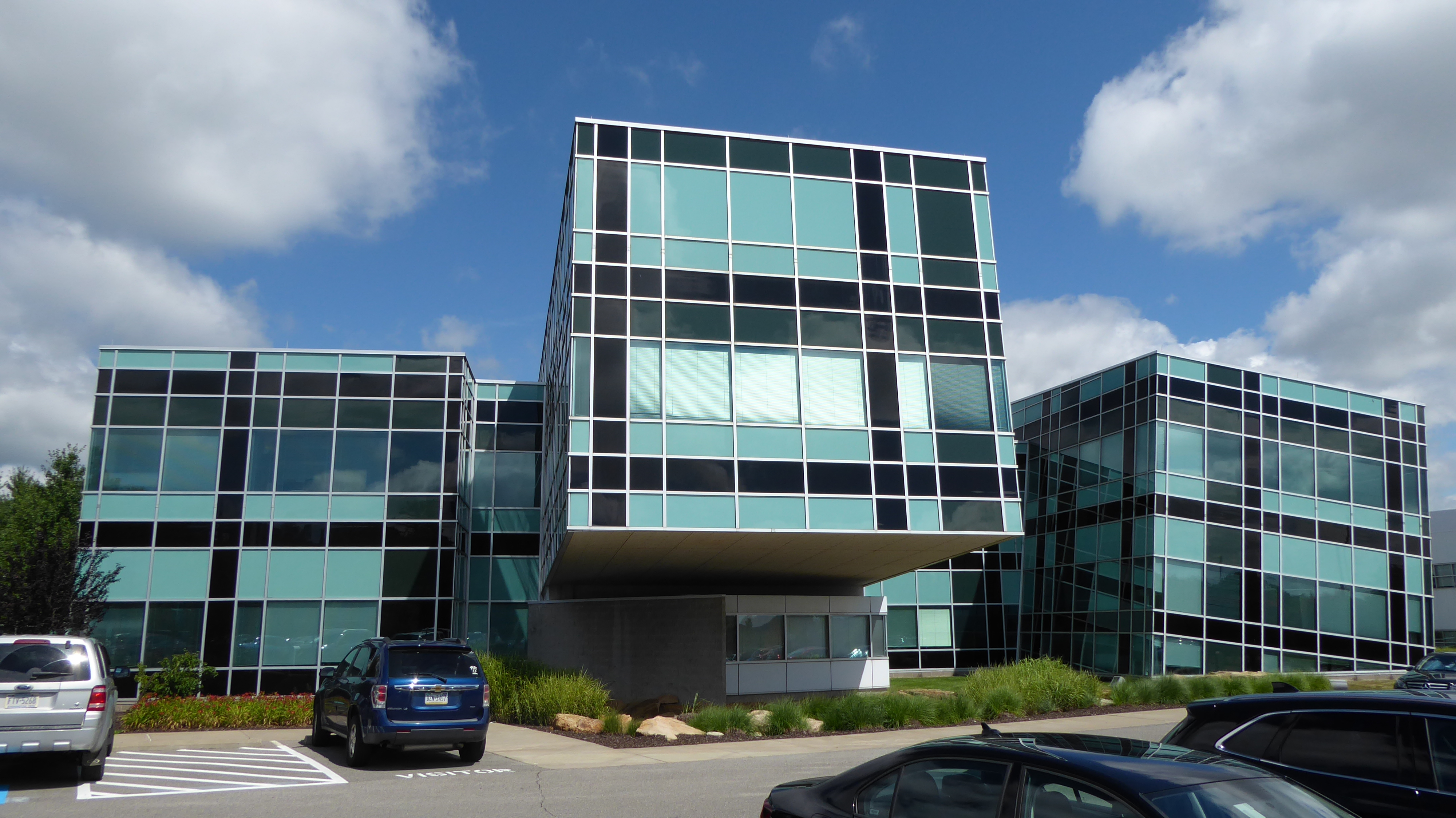 Keystone Summit, Building 2000