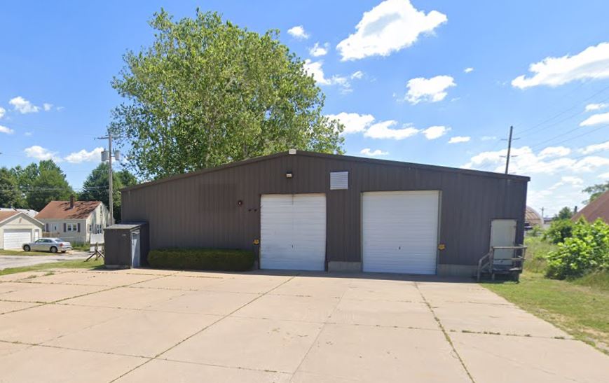 2501 Blackhawk Street — Lease in Davenport, IA, photo 1 of 8