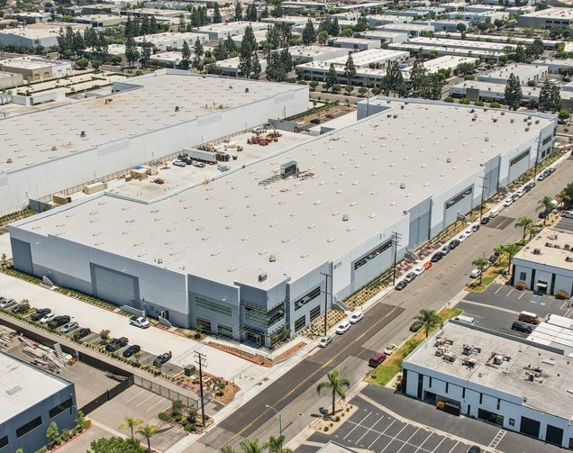 1215 Logistics Center — Lease in Anaheim, CA, photo 1 of 4