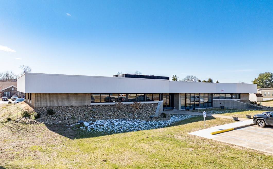2515 Washington Blvd, Belpre, OH 45714