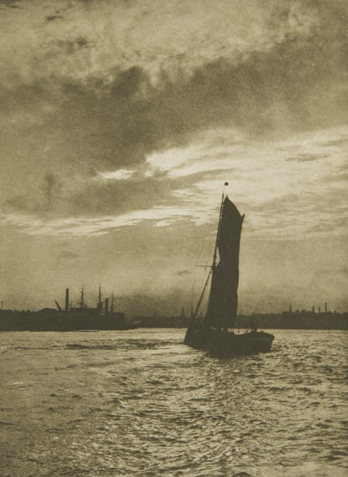 Aufnahme von E. Evelyn Barron in London Barron, E. Evelyn  (England, 1879-1952)