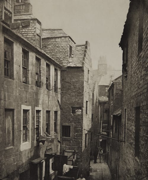 Close No. 122 Saltmarket Annan, Thomas  (Scottish, 1829-1887)