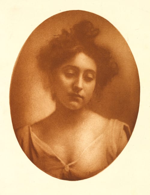 Medaillo, sanguine Marissiaux, Gustave  (Belgian, 1872-1929)