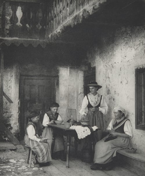 Casa Apollonio Bei Cortina. Rothschild, Nathaniel Mayer von  (Vienna, 1836-1905)