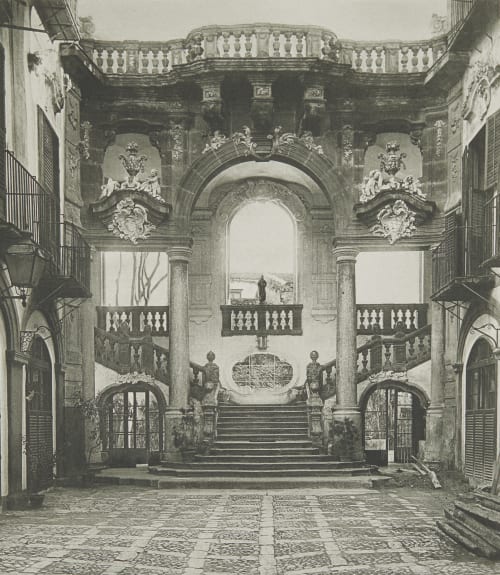 Hof des Palazzo Bonaggia in Palermo. Rothschild, Nathaniel Mayer von  (Vienna, 1836-1905)