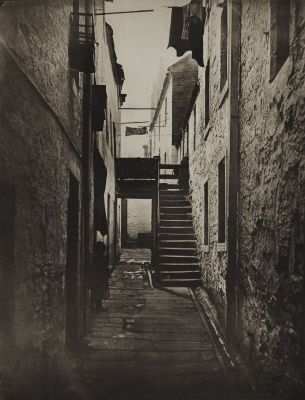 Close No. 128 Saltmarket