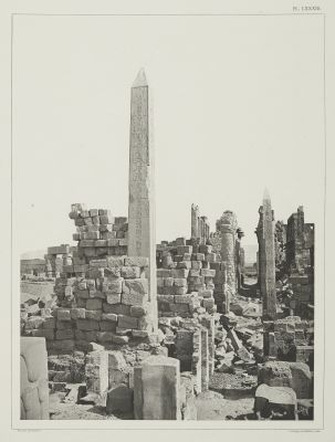 (Pl. LXXXIII) Obélisque de la Reine Hatasou (Karnac)