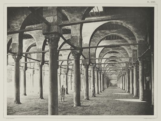(Pl. XXIII) Intérieur de la Mosquée D’Amrou