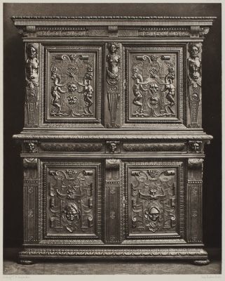 PL. X!X Armoire