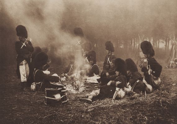 Grenadiere am Wachtfeuer
