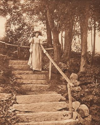 En descendant les marches (alt)