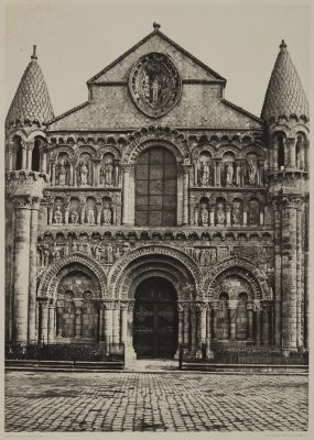 Pointers (Vienne) Église Notre-Dame la Grande