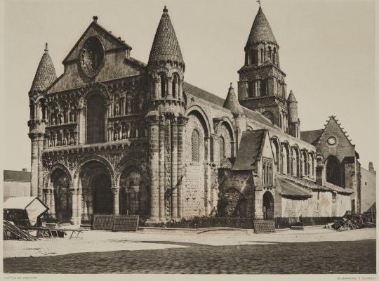 Pointers (Vienne) Église Notre-Dame-la-Grande