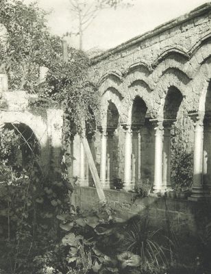 Kreuzgang von San Giovanni Degli Eremiti in Palermo.