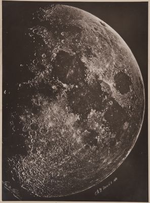 Photographie de la Lune, á son 1st Quartier