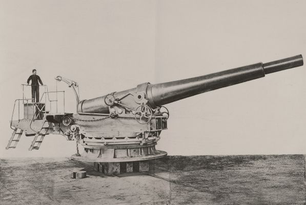 Canon de 32 C/M sur Affût de Côte