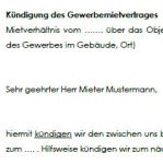 Einleitende Sätze der fristgemäßen Kündigung eines Gewerbemietvertrages durch den Vermieter.