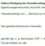 Einleitung zur fristlosen Kündigung eines Hausverwaltervertrags durch eine Eigentümergemeinschaft.