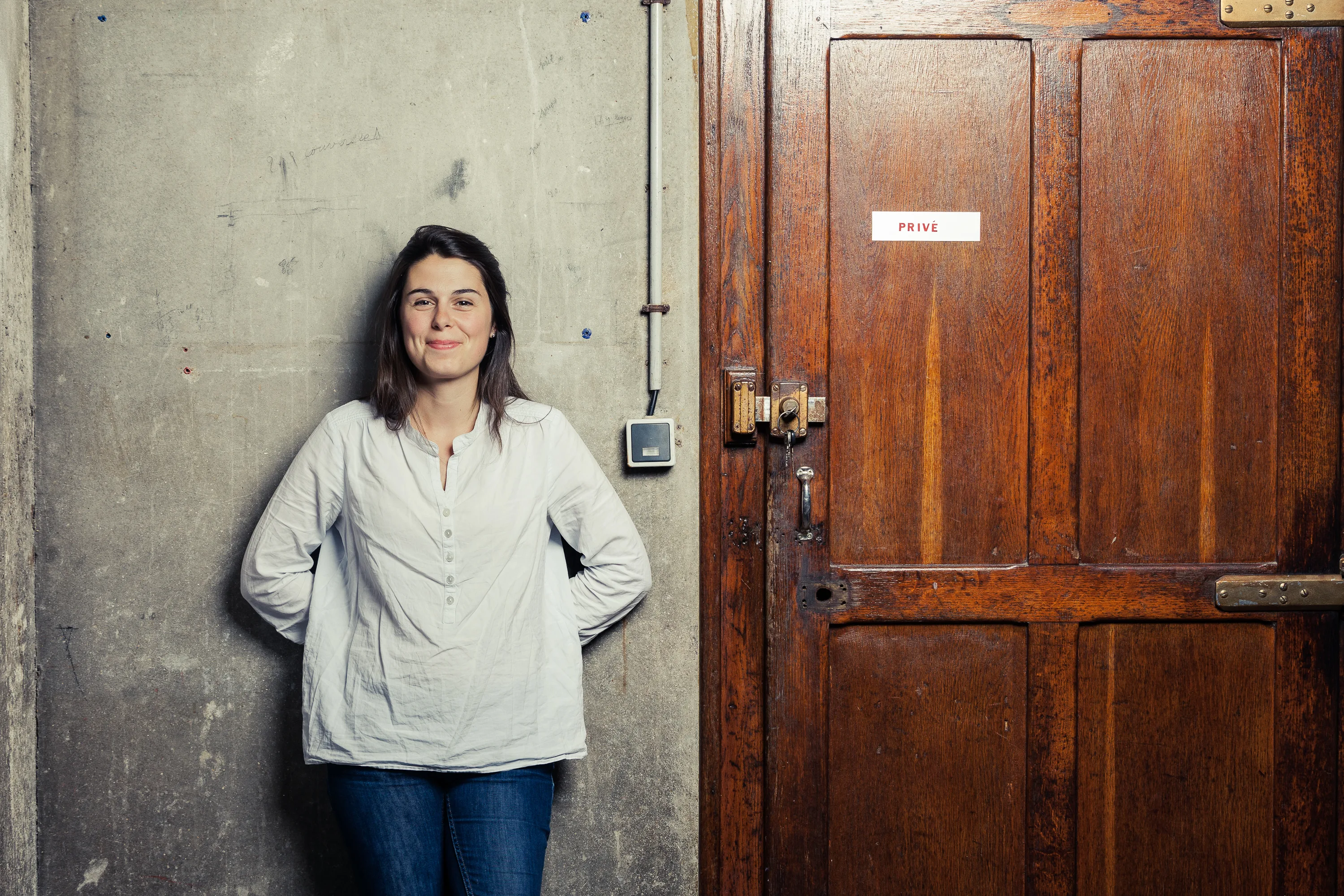 Mitarbeiter der Entwlickling in Aktion, fotografiert im Arbeitsumfeld vor Ort. Fotografie für Unternehmen, aus Karlsruhe