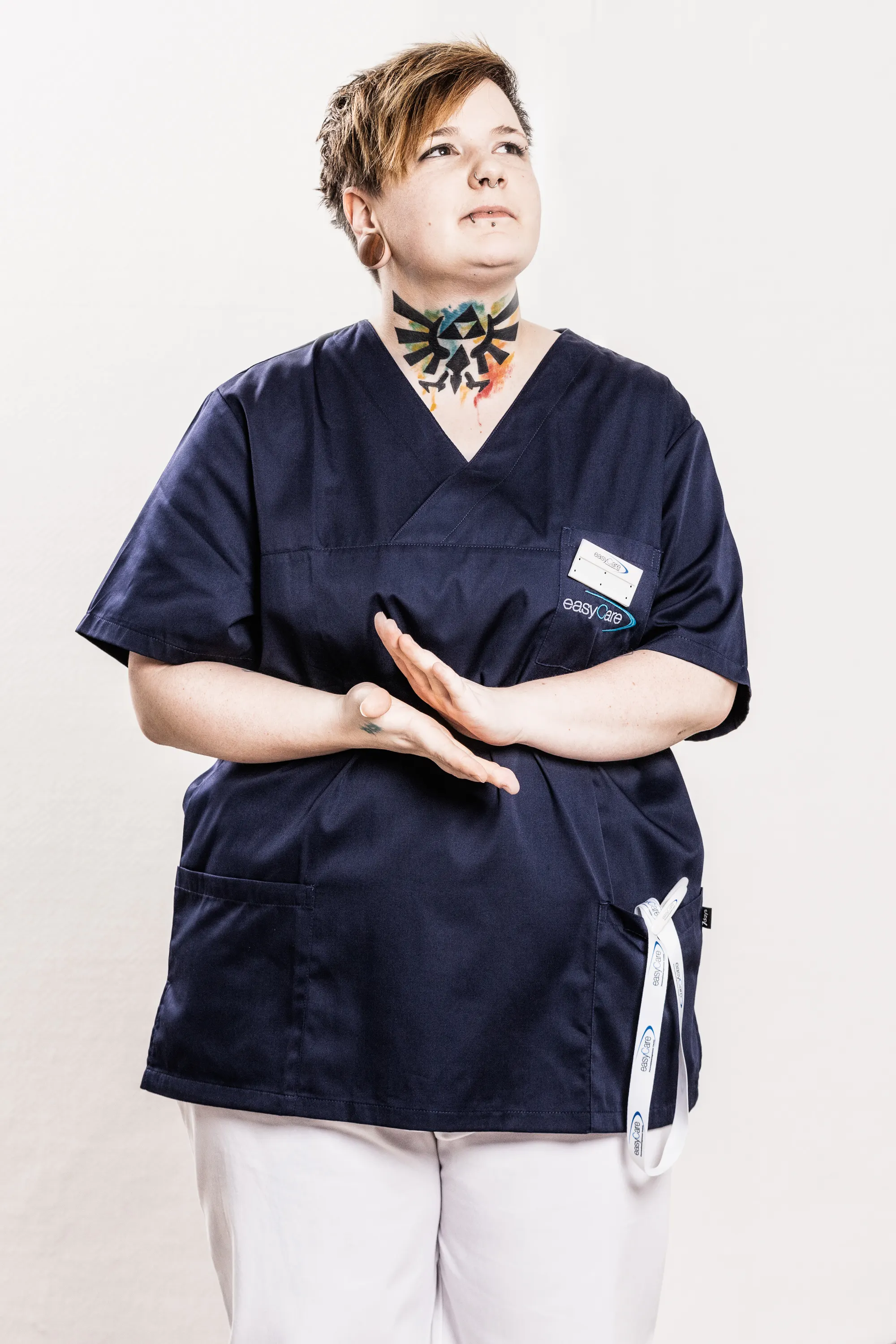 Mitarbeiter der Entwlickling in Aktion, fotografiert im Arbeitsumfeld vor Ort. Fotografie für Unternehmen, aus Karlsruhe