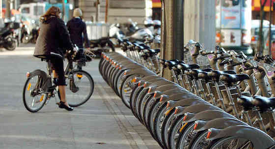 Bike sharing system in Paris