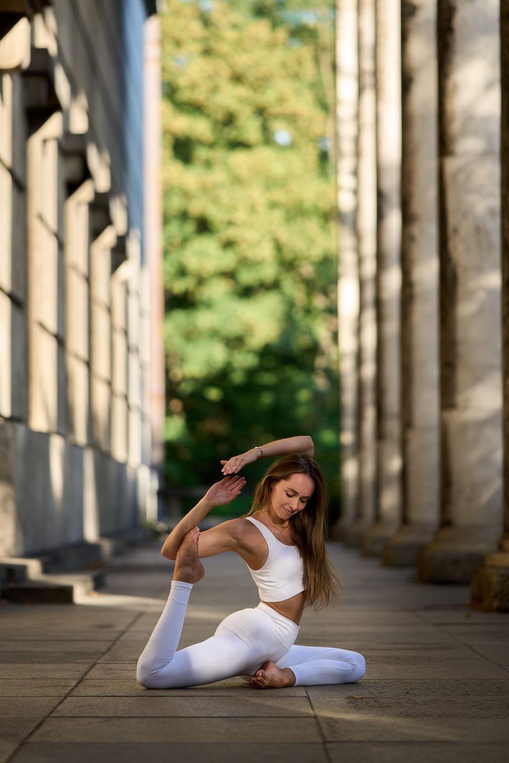 A foto of @manne.quin.s in a King Pigeon yoga pose