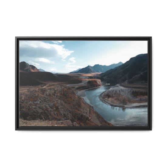 Stunning landscape of Horseshoe Bend in the Altai Republic with a winding river and rocky mountains.
