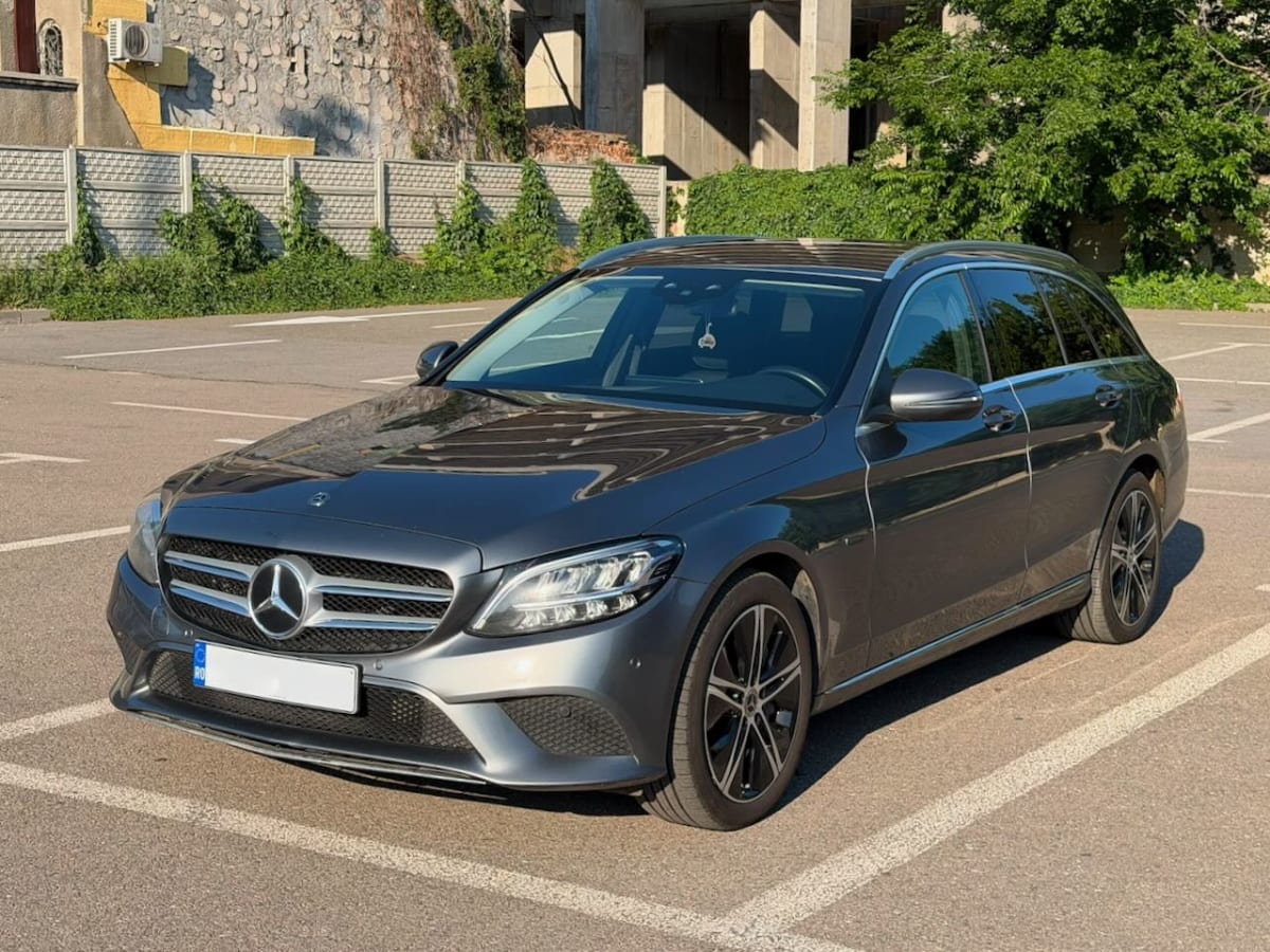 Mercedes-Benz C-Class 2021
