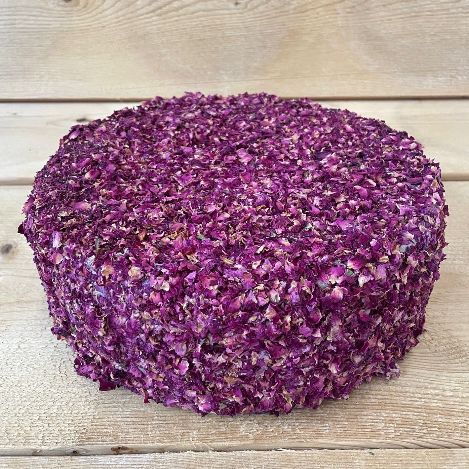 Rosenblumenkäse – Alpeost med roseblader, Swisscru