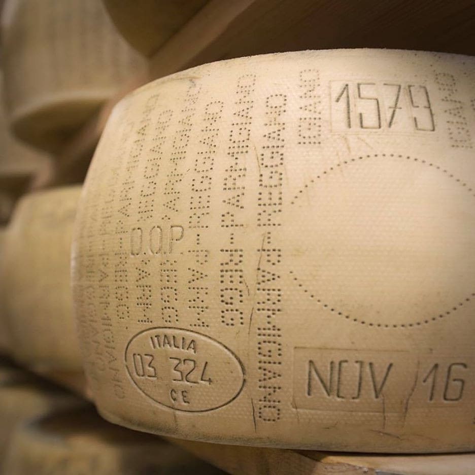 Parmigiano Reggiano DOP hele hjul 18-24 mnd, Latteria Gonfo
