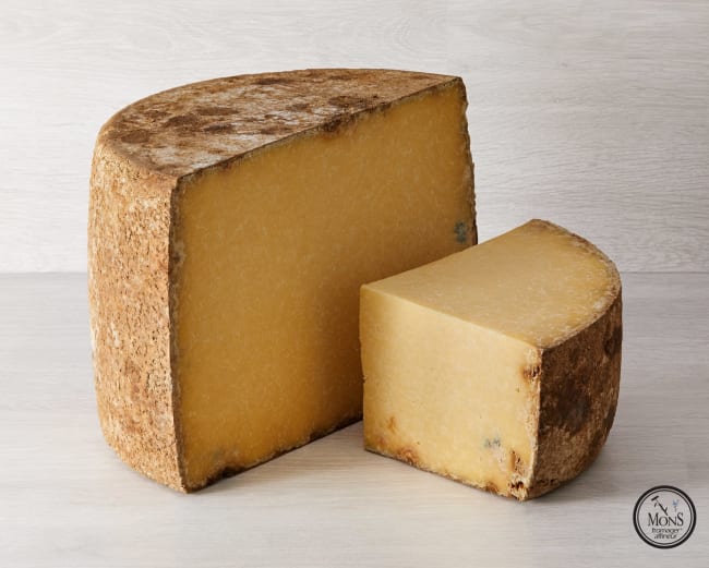 Cantal Grand Affinage Lait Cru Salers 1/8 (ca 5kg)