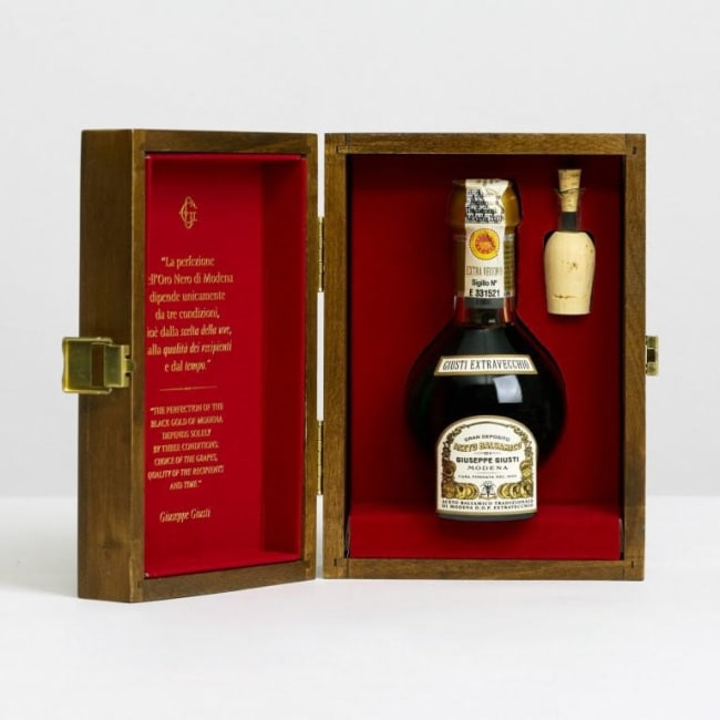 Balsamico Tradizionale Modena Extra Vecchio (25års) DOP i treeske, Giusti
