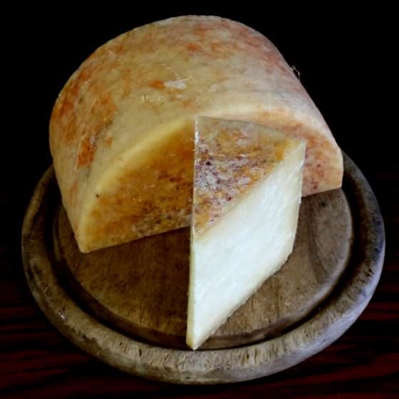 Kjølhei Cheshire økologisk cheddar, Hindrum